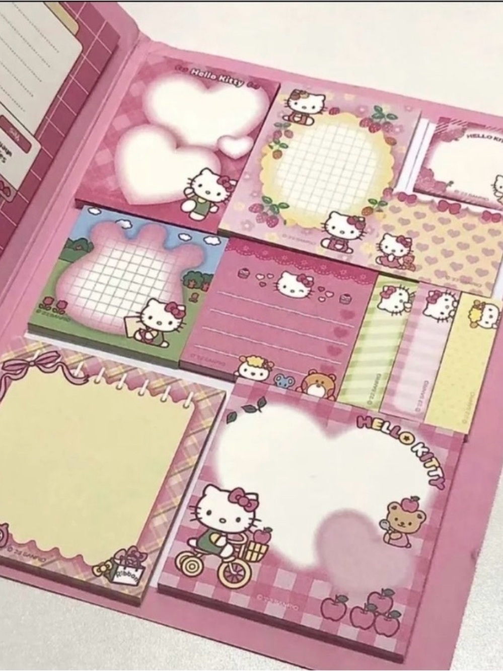1 Sanrio character Hello Kitty KUROMI Sticky Note Memo